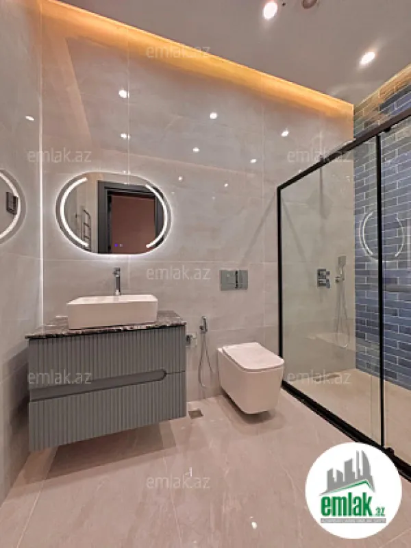 Satılır 6 otaqlı mənzil 300 m²