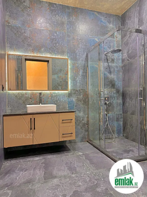 Satılır 6 otaqlı mənzil 400 m²