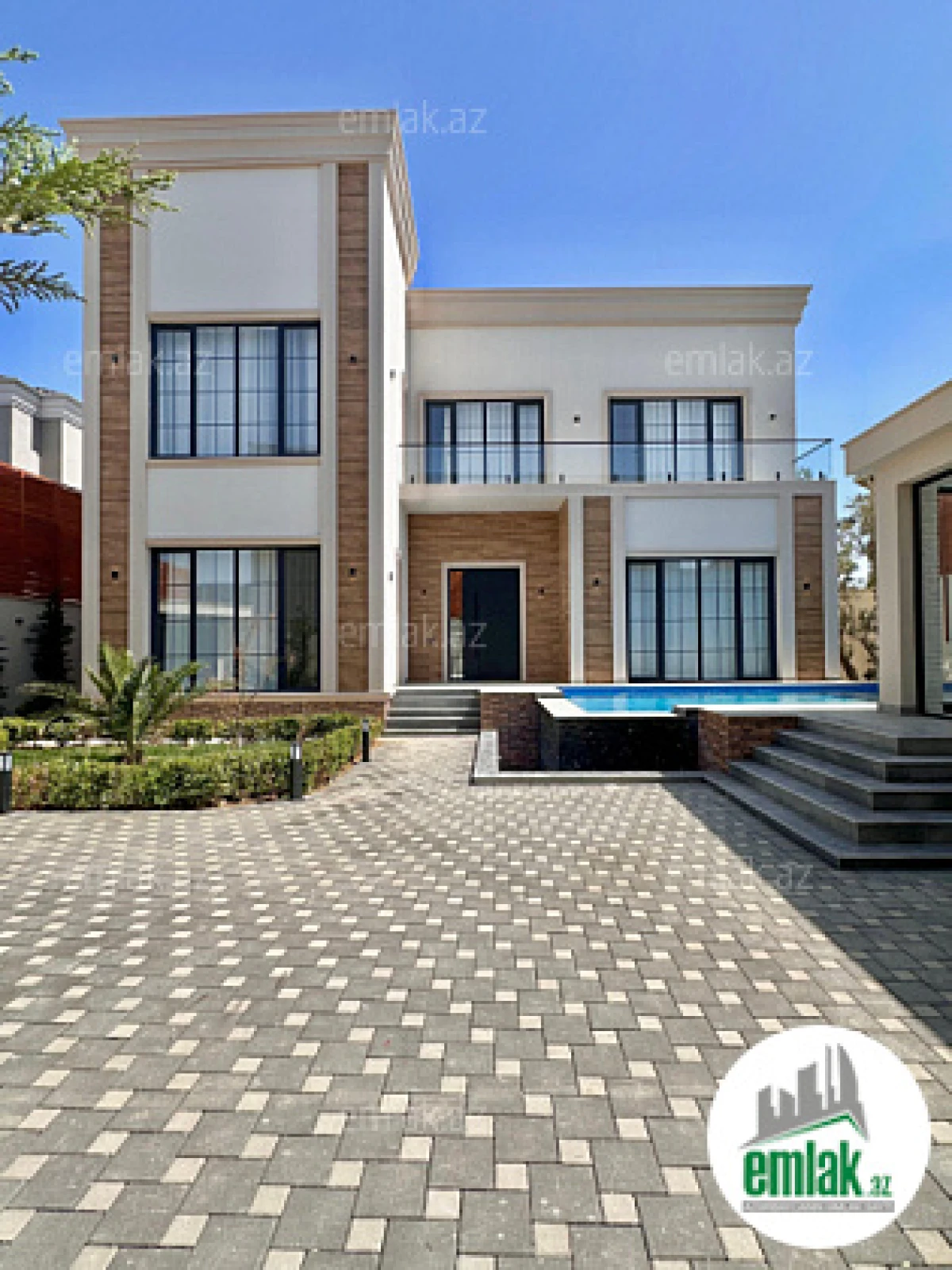 Satılır 6 otaqlı mənzil 400 m²