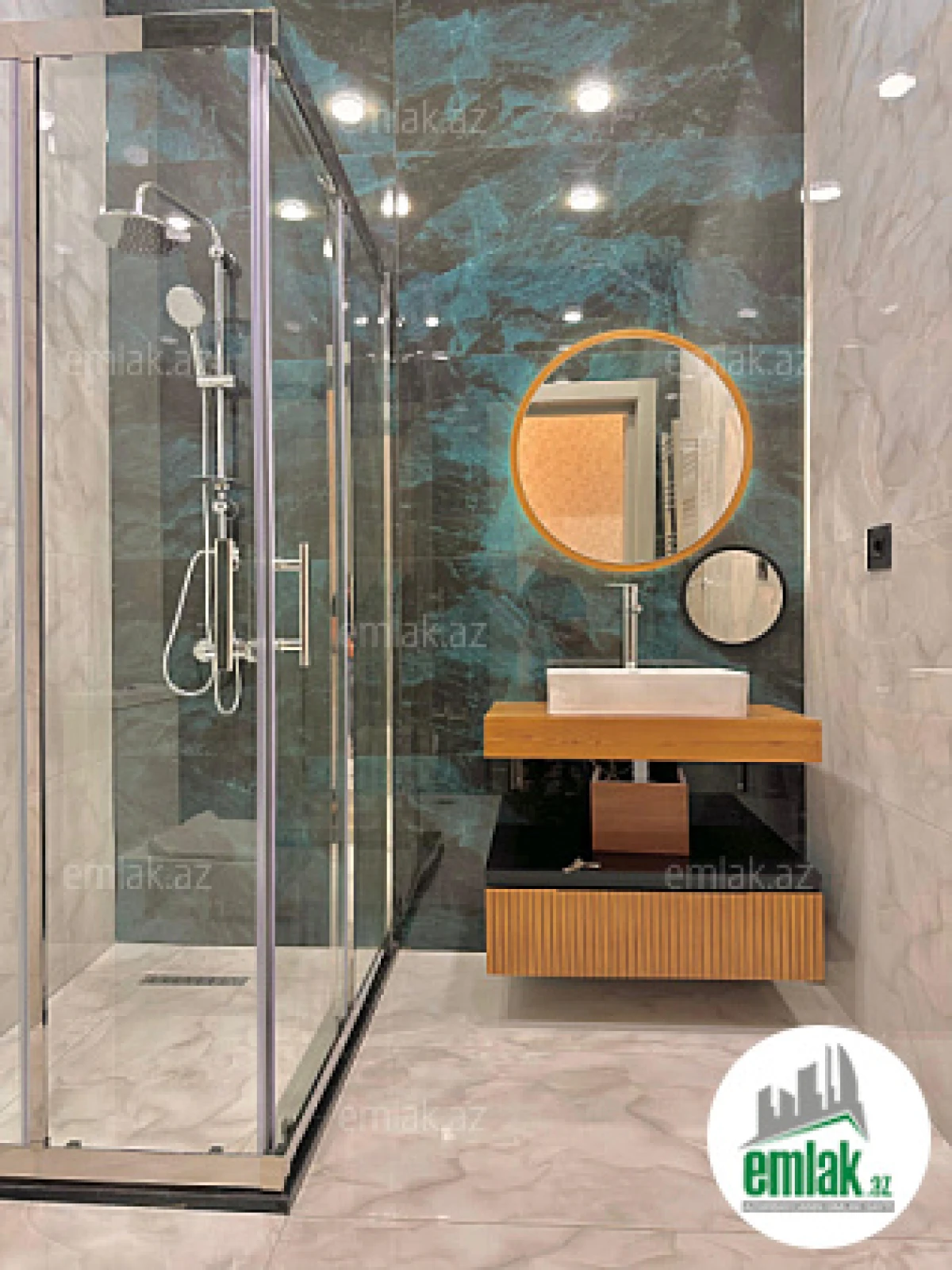 Satılır 6 otaqlı mənzil 400 m²