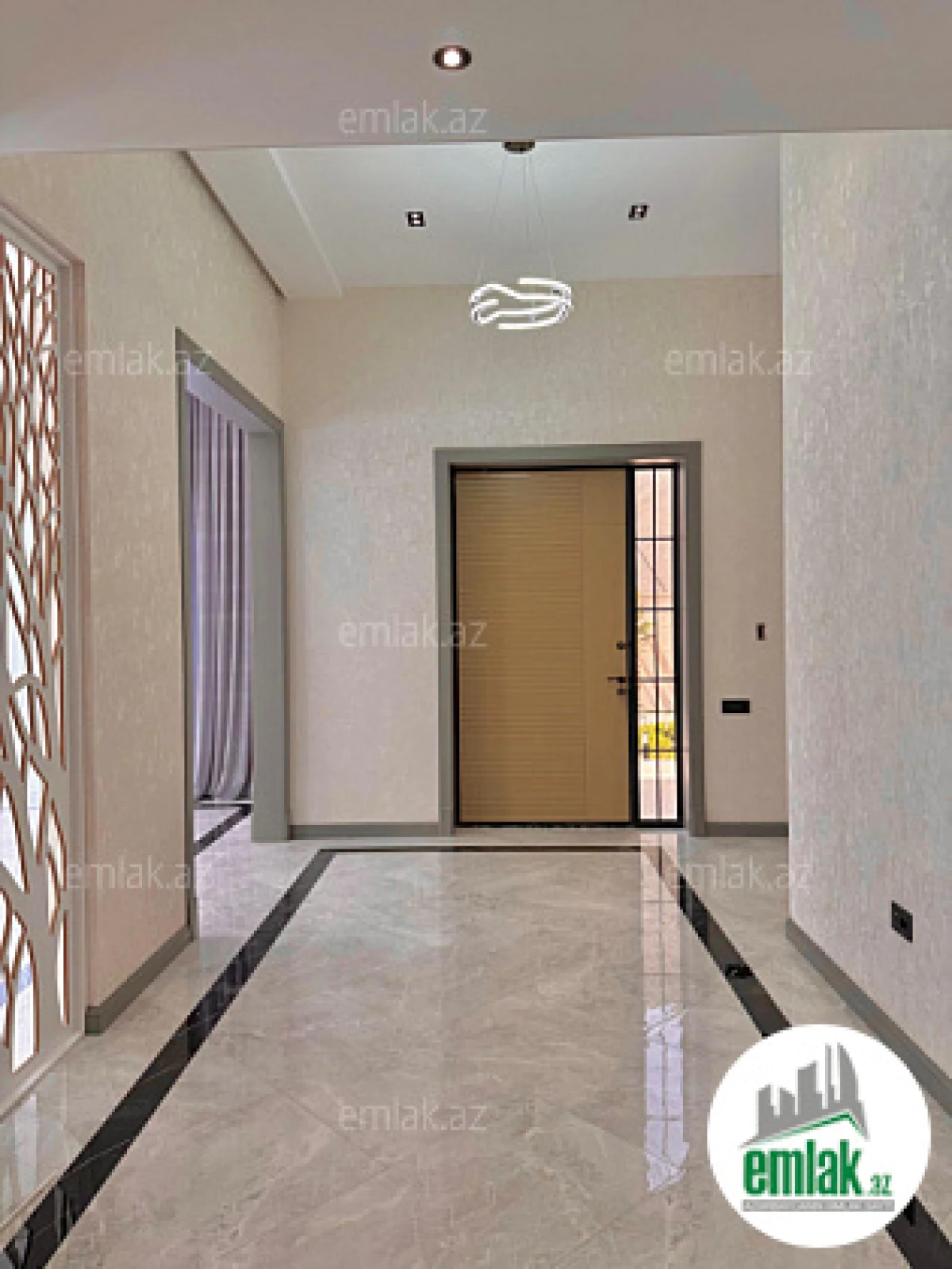 Satılır 6 otaqlı mənzil 400 m²