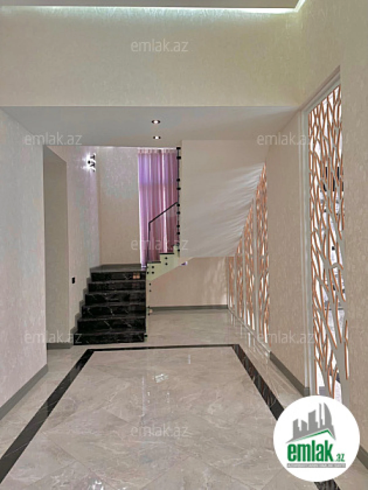 Satılır 6 otaqlı mənzil 400 m²