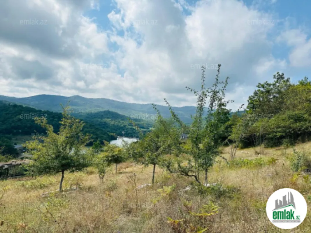 Satılır torpaq sahəsi 100 m²