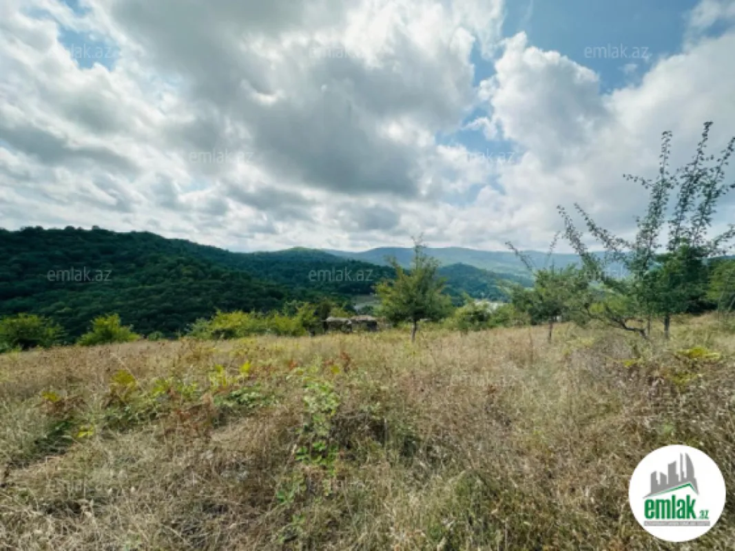 Satılır torpaq sahəsi 100 m²