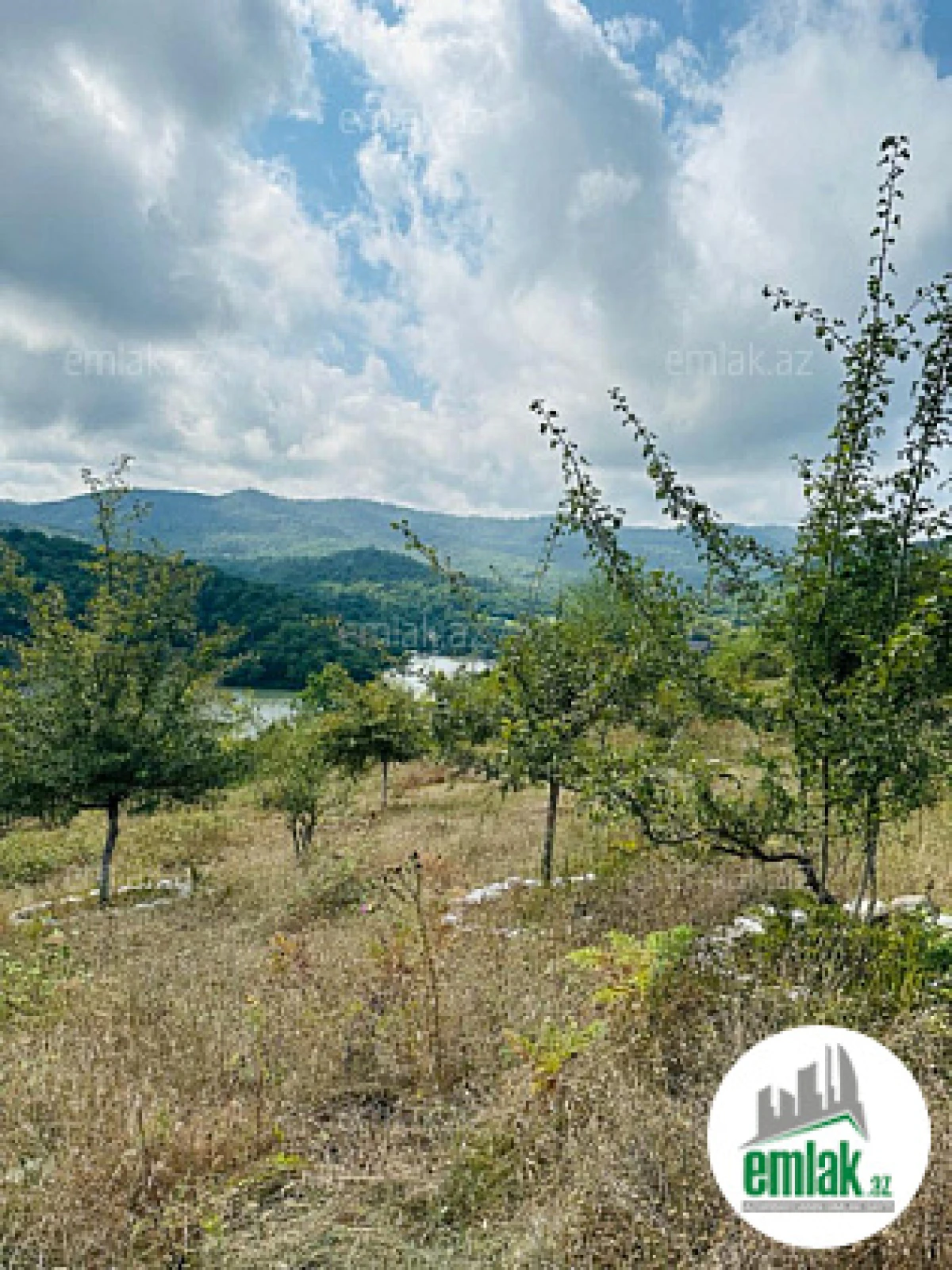 Satılır torpaq sahəsi 100 m²