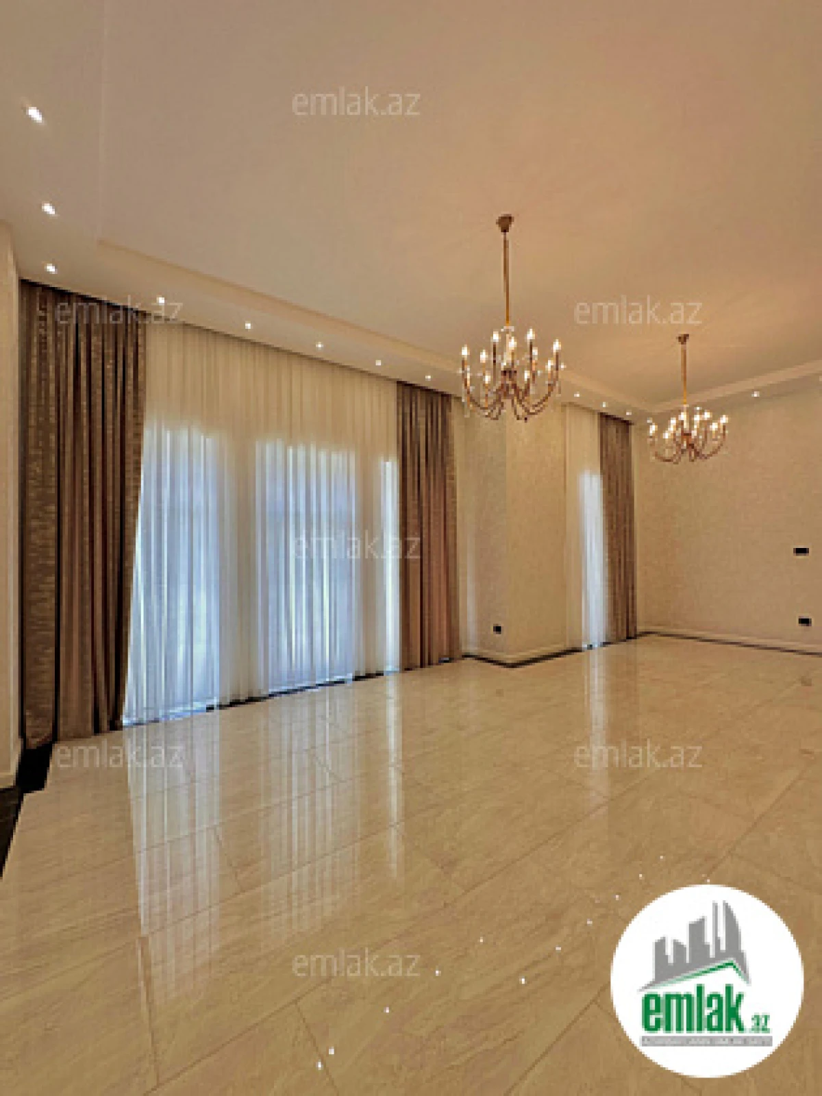 Satılır 6 otaqlı mənzil 400 m²