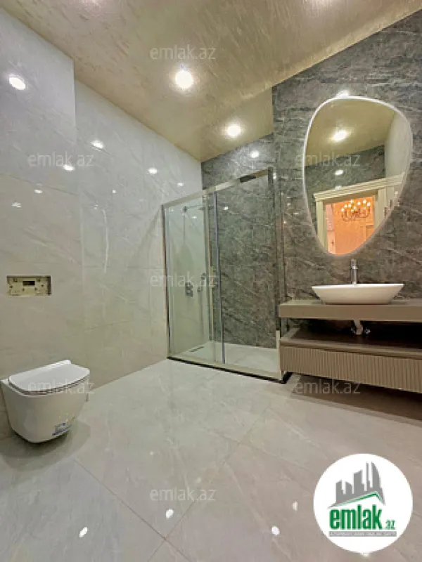 Satılır 6 otaqlı mənzil 400 m²