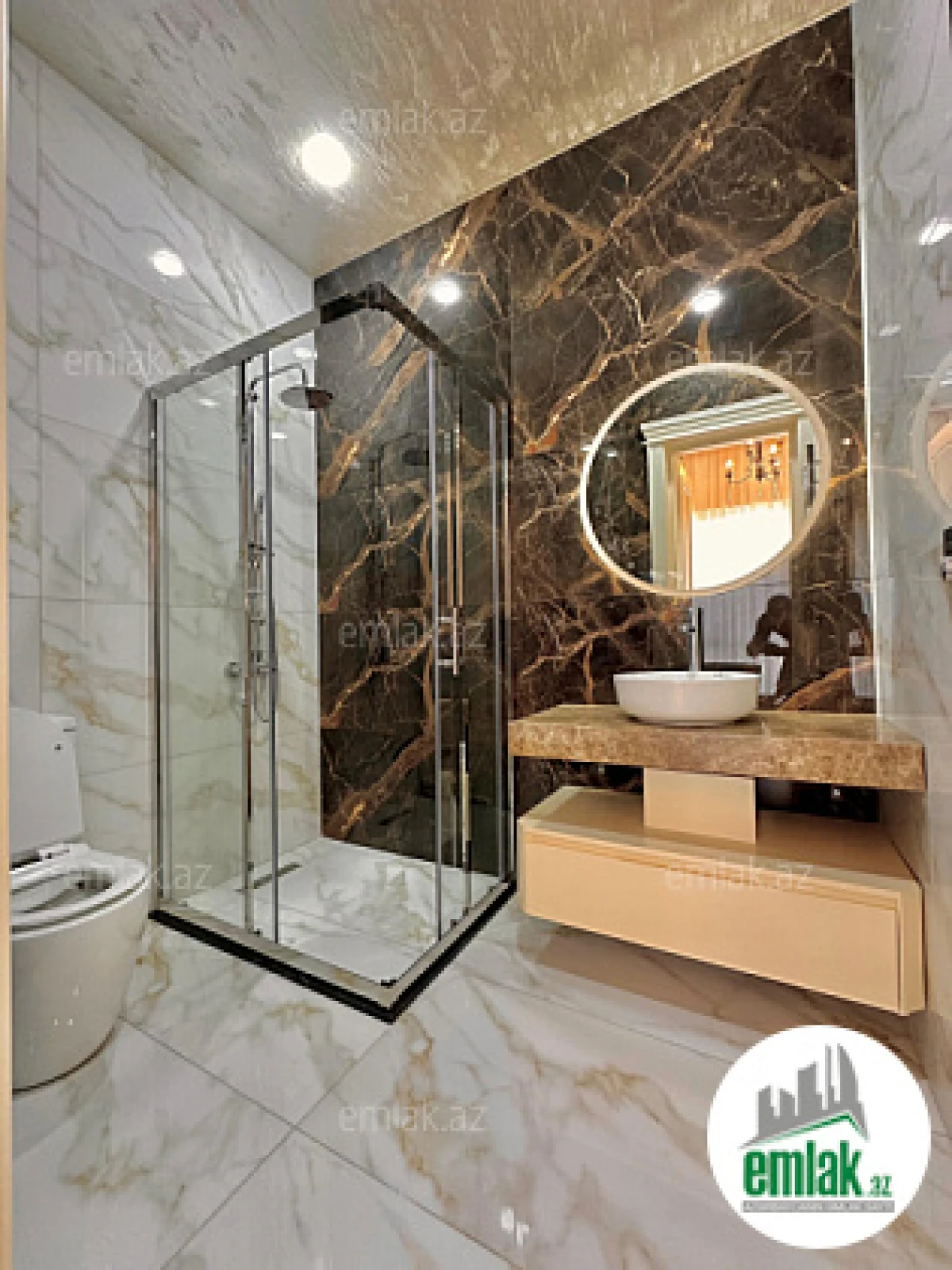 Satılır 6 otaqlı mənzil 400 m²