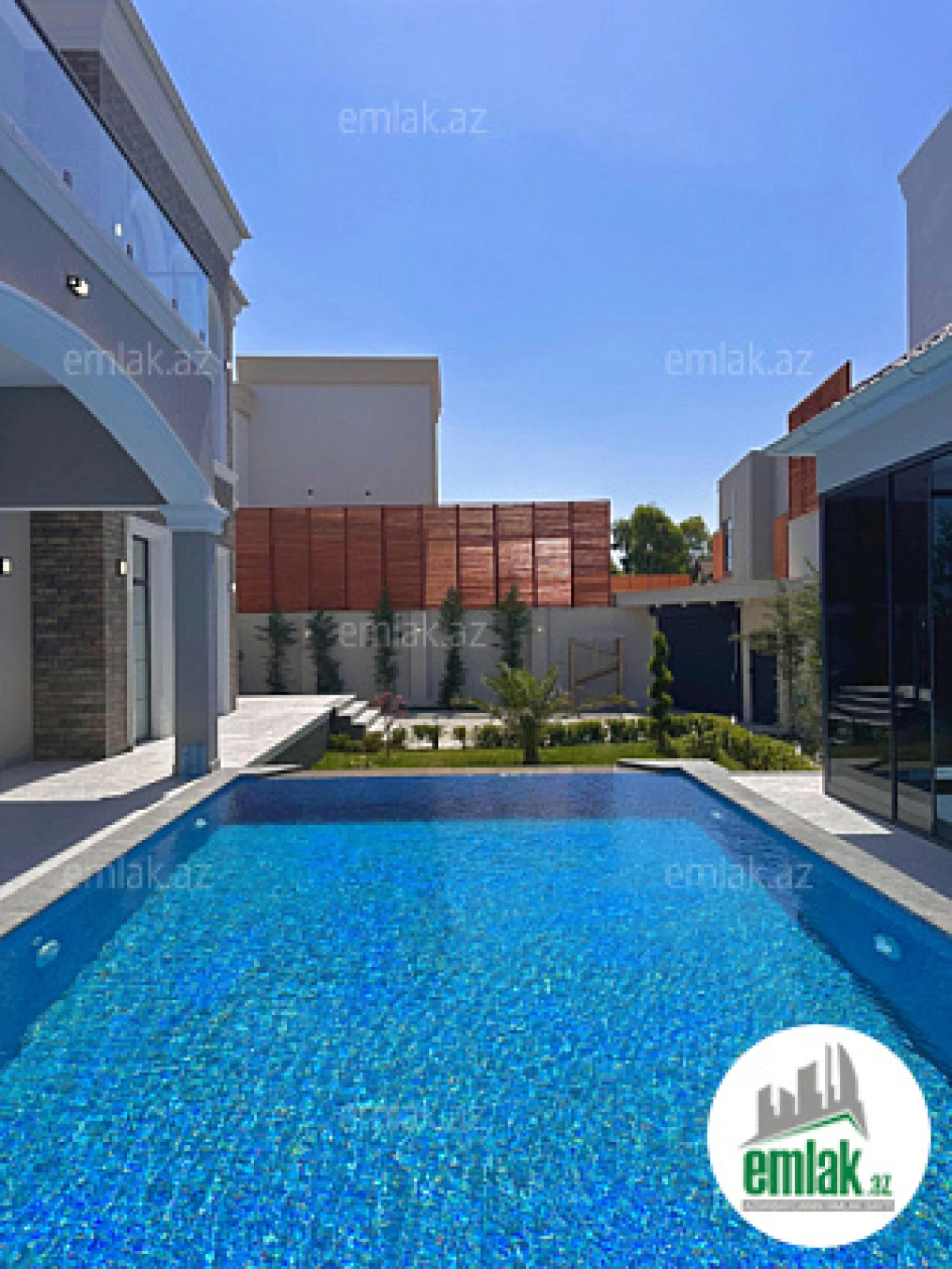 Satılır 6 otaqlı mənzil 400 m²