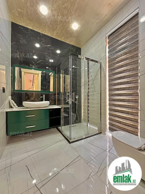 Satılır 6 otaqlı mənzil 400 m²