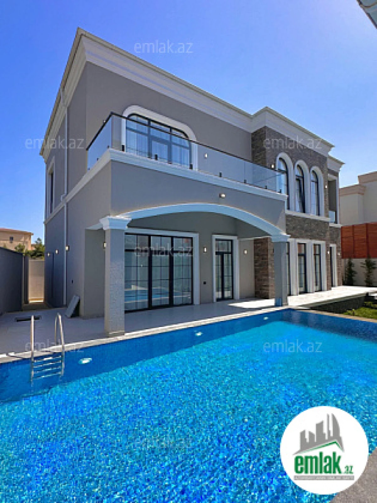 Satılır 6 otaqlı mənzil 400 m²