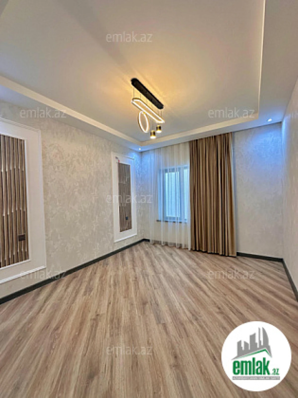 Satılır 3 otaqlı mənzil 120 m²
