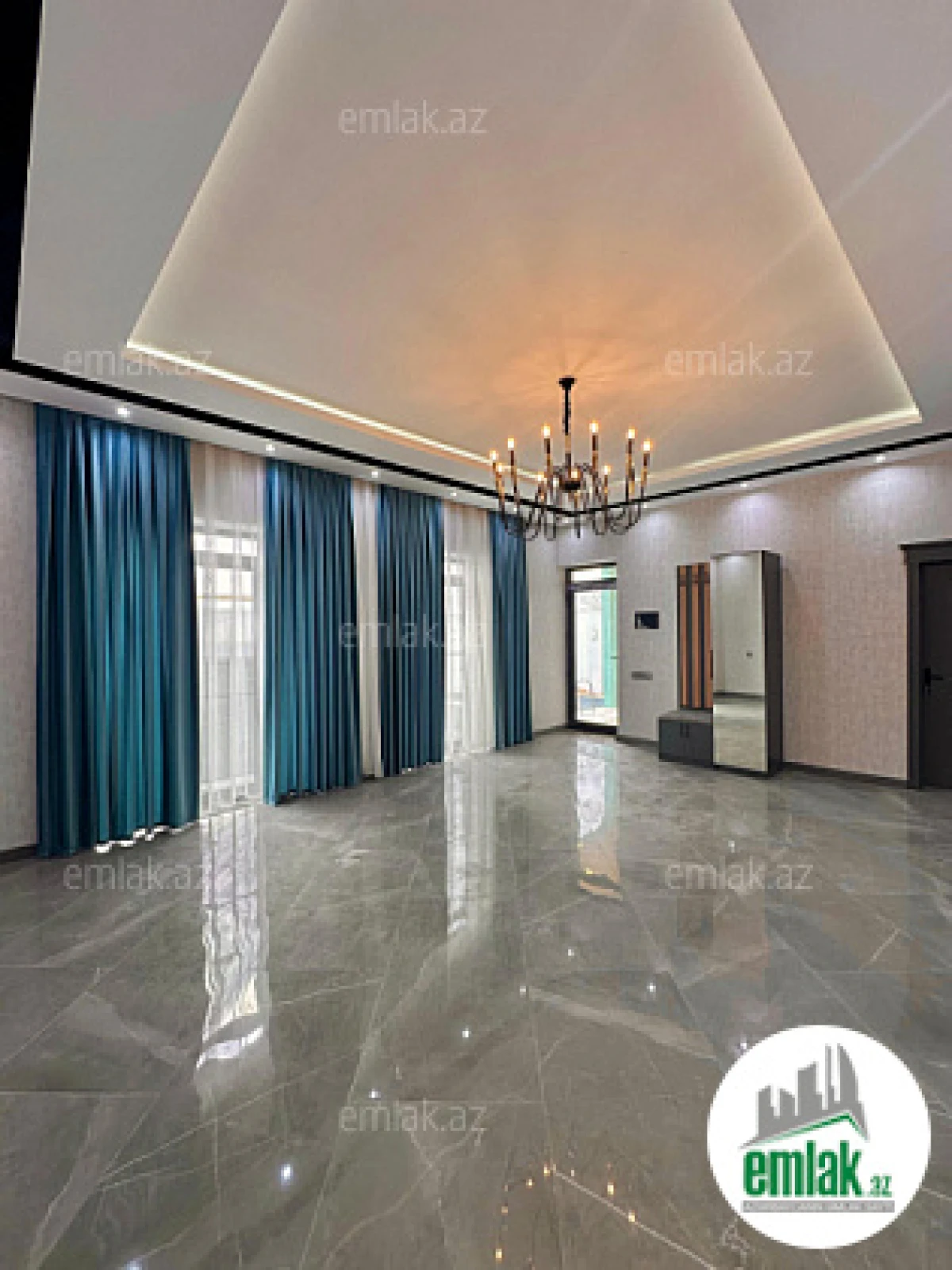 Satılır 3 otaqlı mənzil 120 m²