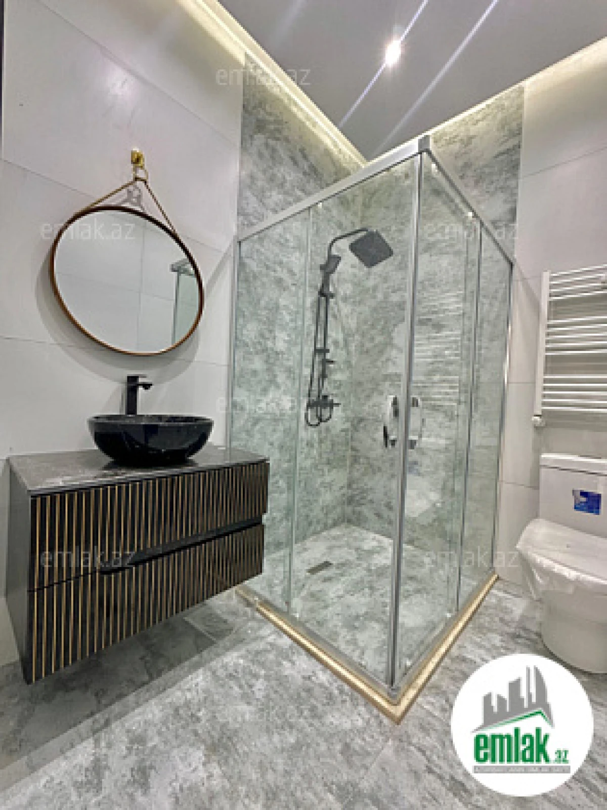 Satılır 3 otaqlı mənzil 120 m²