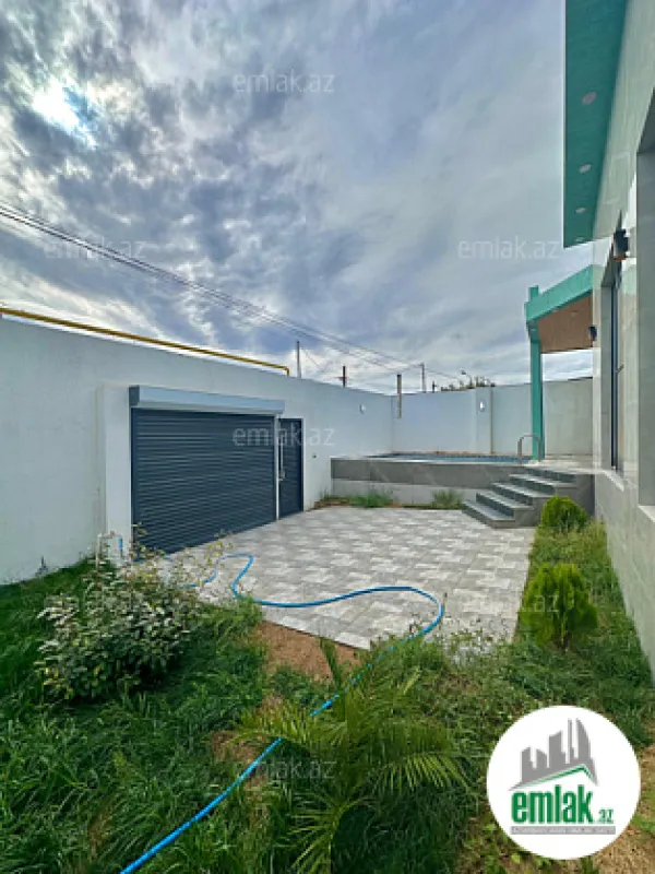 Satılır 3 otaqlı mənzil 120 m²