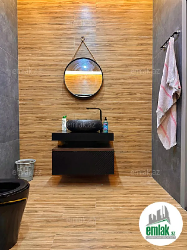 Satılır 4 otaqlı mənzil 240 m²