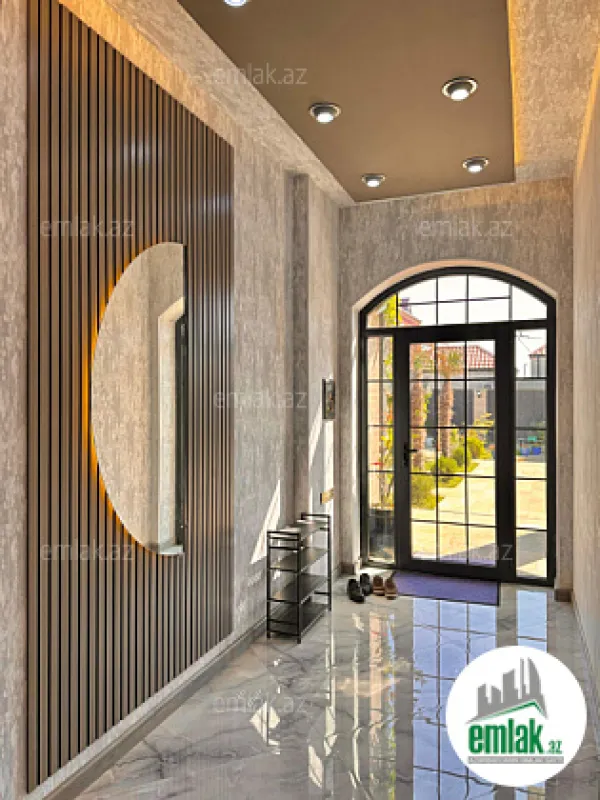 Satılır 4 otaqlı mənzil 240 m²