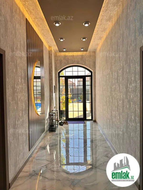 Satılır 4 otaqlı mənzil 240 m²