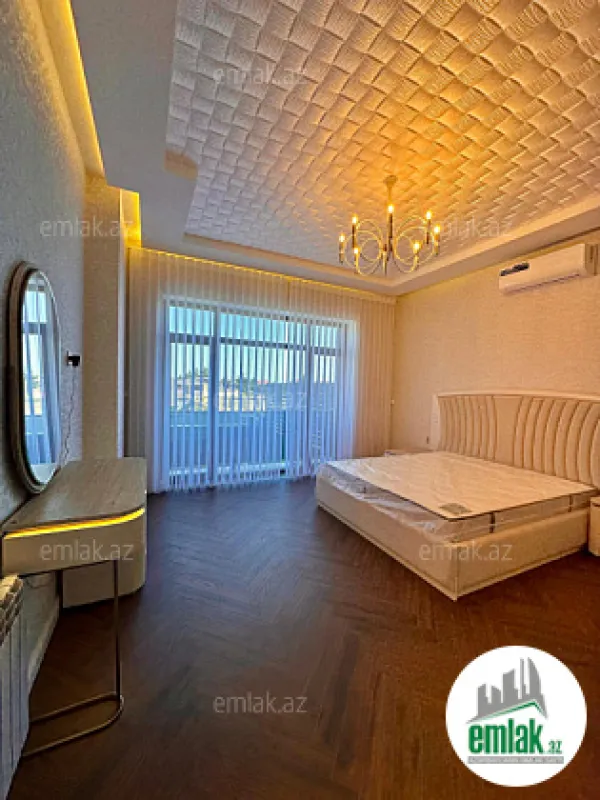 Satılır 6 otaqlı mənzil 300 m²