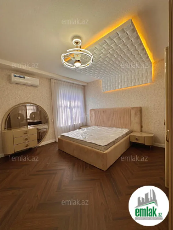 Satılır 6 otaqlı mənzil 300 m²