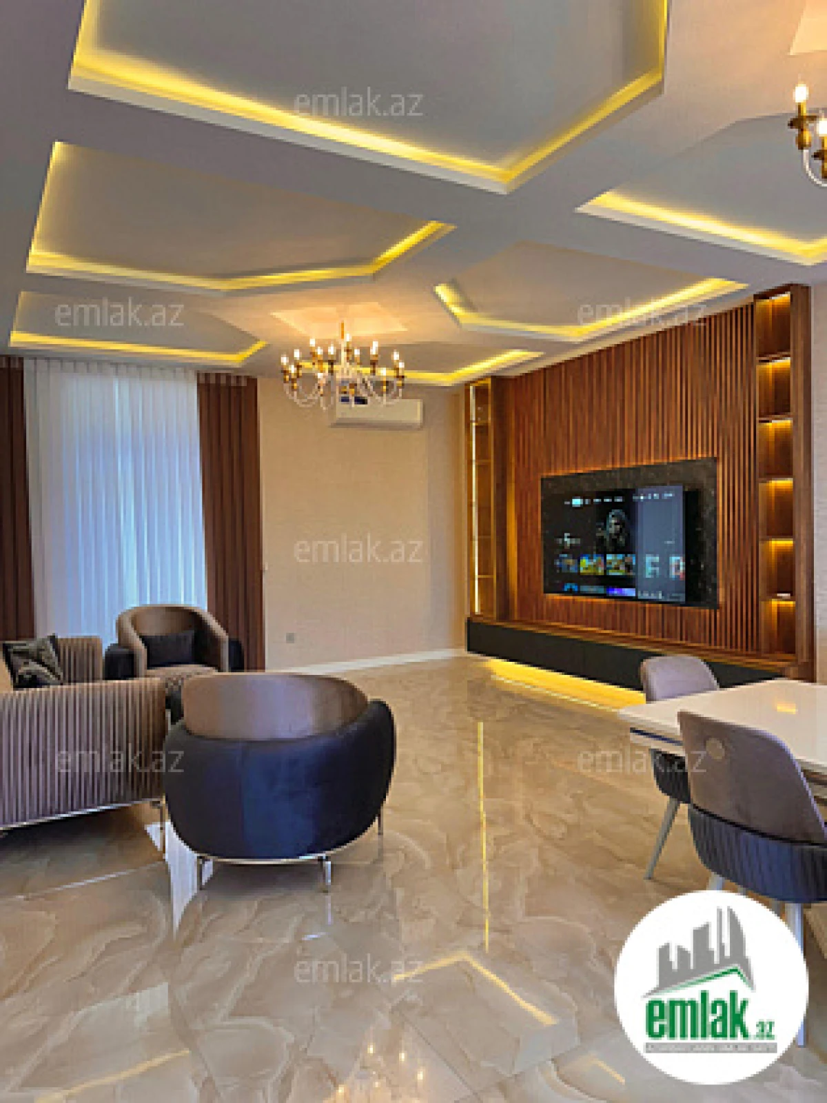 Satılır 6 otaqlı mənzil 300 m²