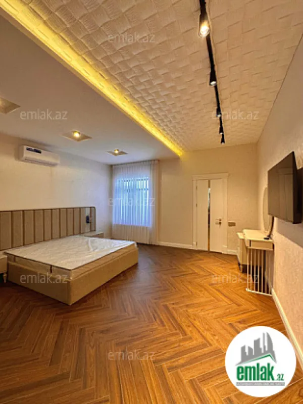 Satılır 6 otaqlı mənzil 300 m²