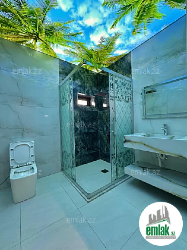 Satılır 6 otaqlı mənzil 300 m²