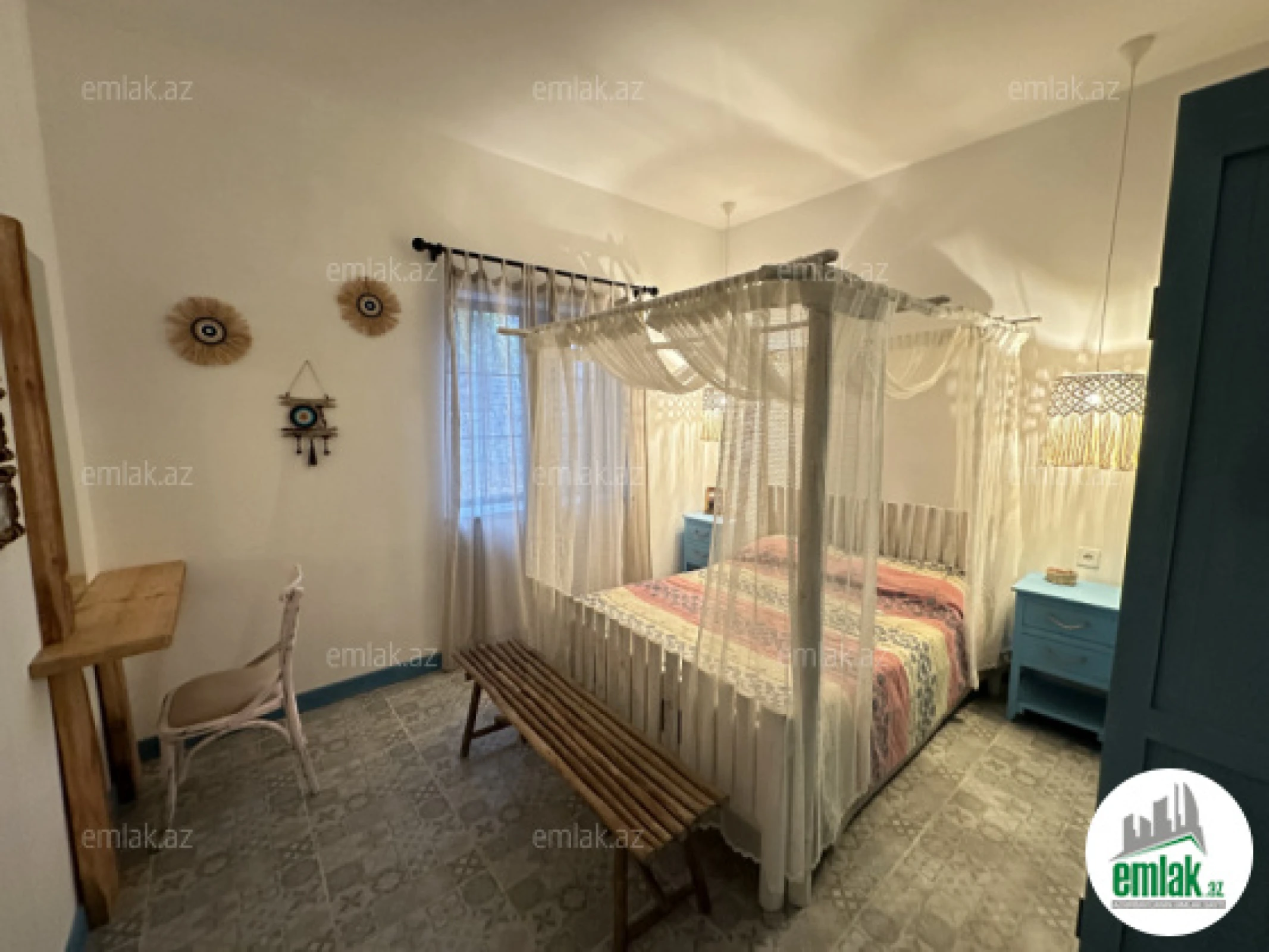 Satılır 4 otaqlı mənzil 140 m²