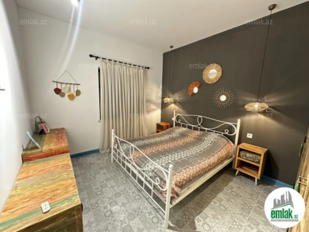 Satılır 4 otaqlı mənzil 140 m²