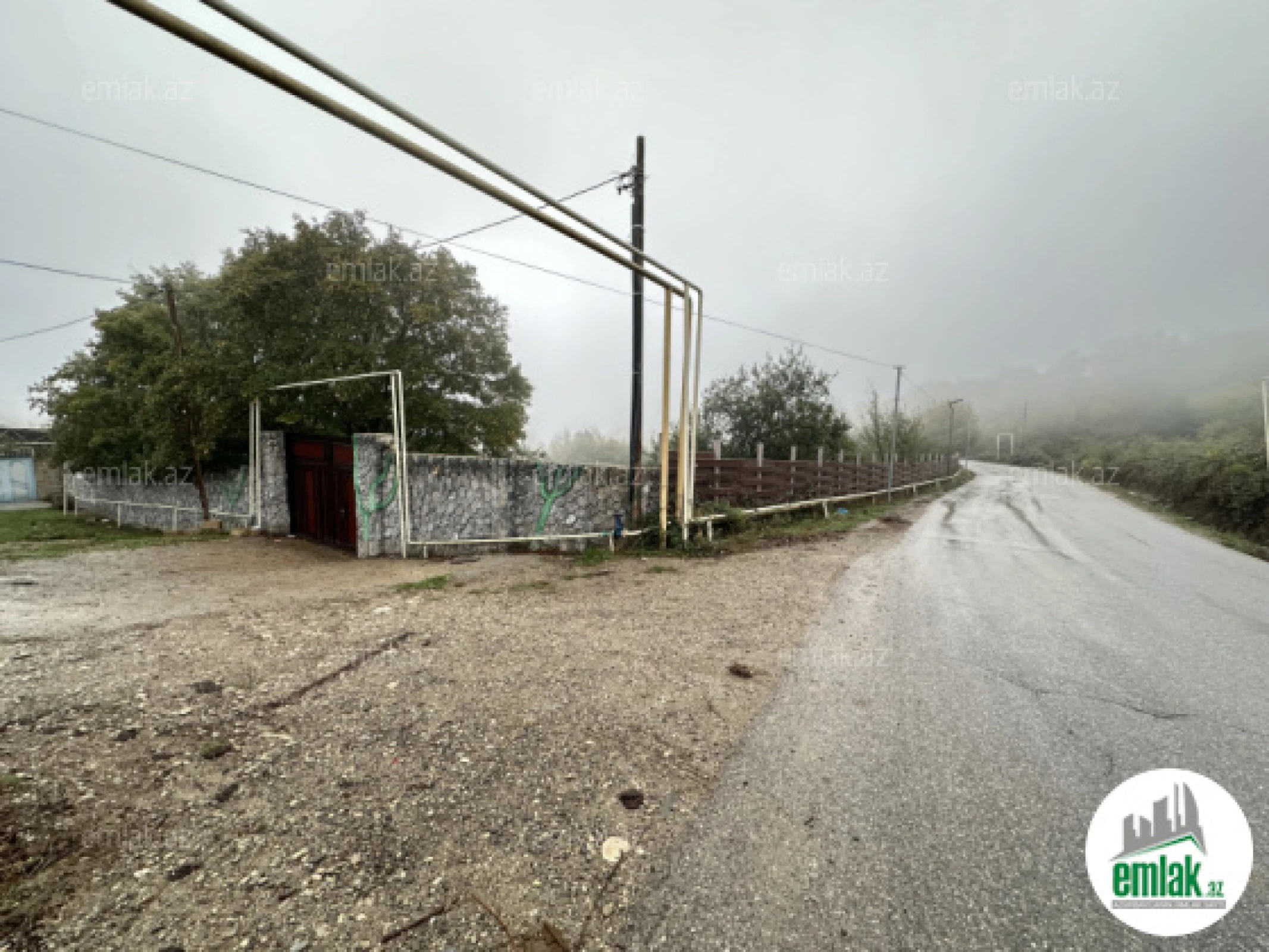 Satılır 4 otaqlı mənzil 140 m²