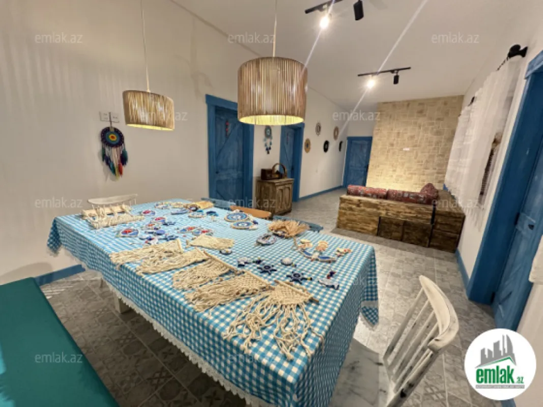 Satılır 4 otaqlı mənzil 140 m²