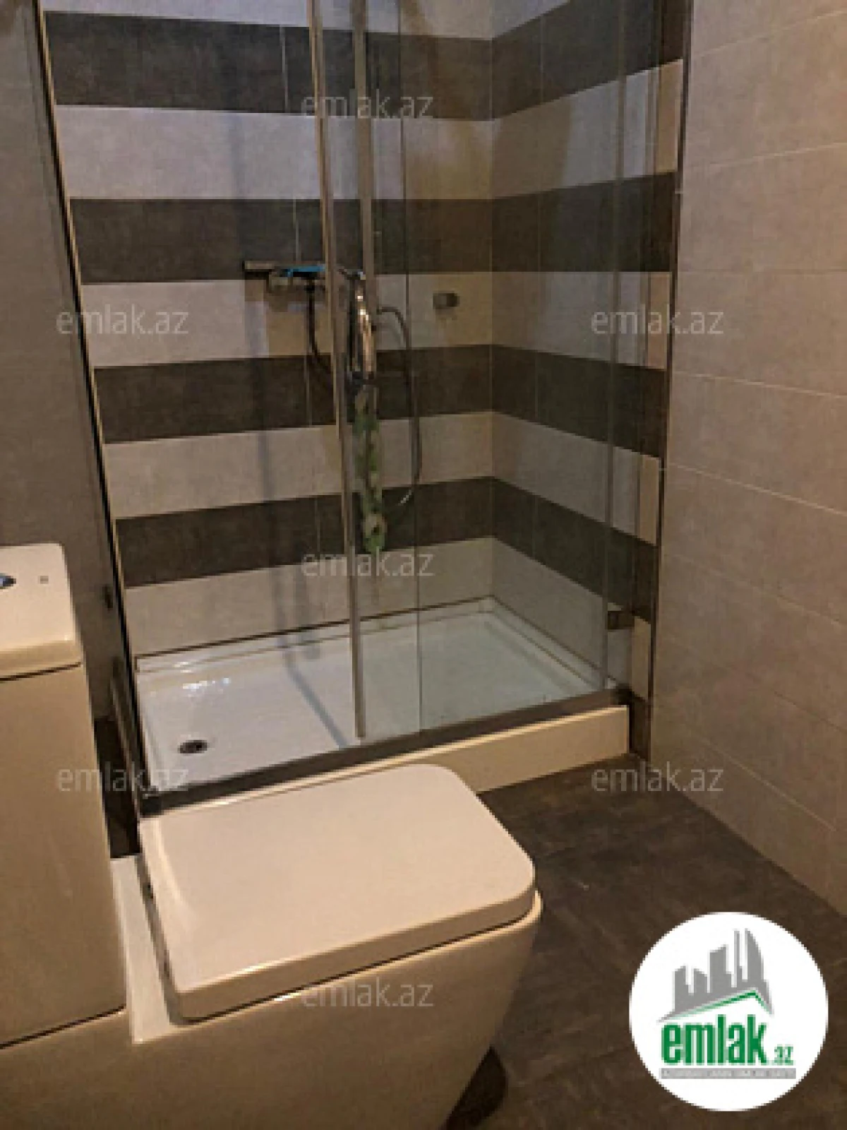 Satılır 6 otaqlı yeni tikili 435.5 m²