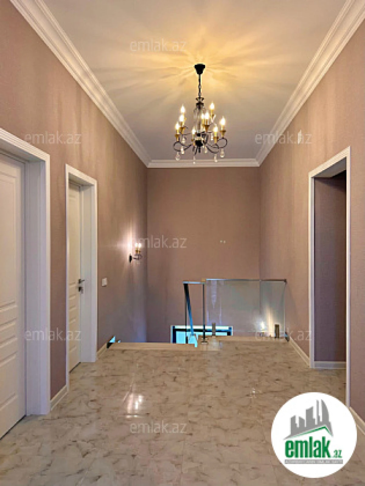 Satılır 6 otaqlı mənzil 350 m²