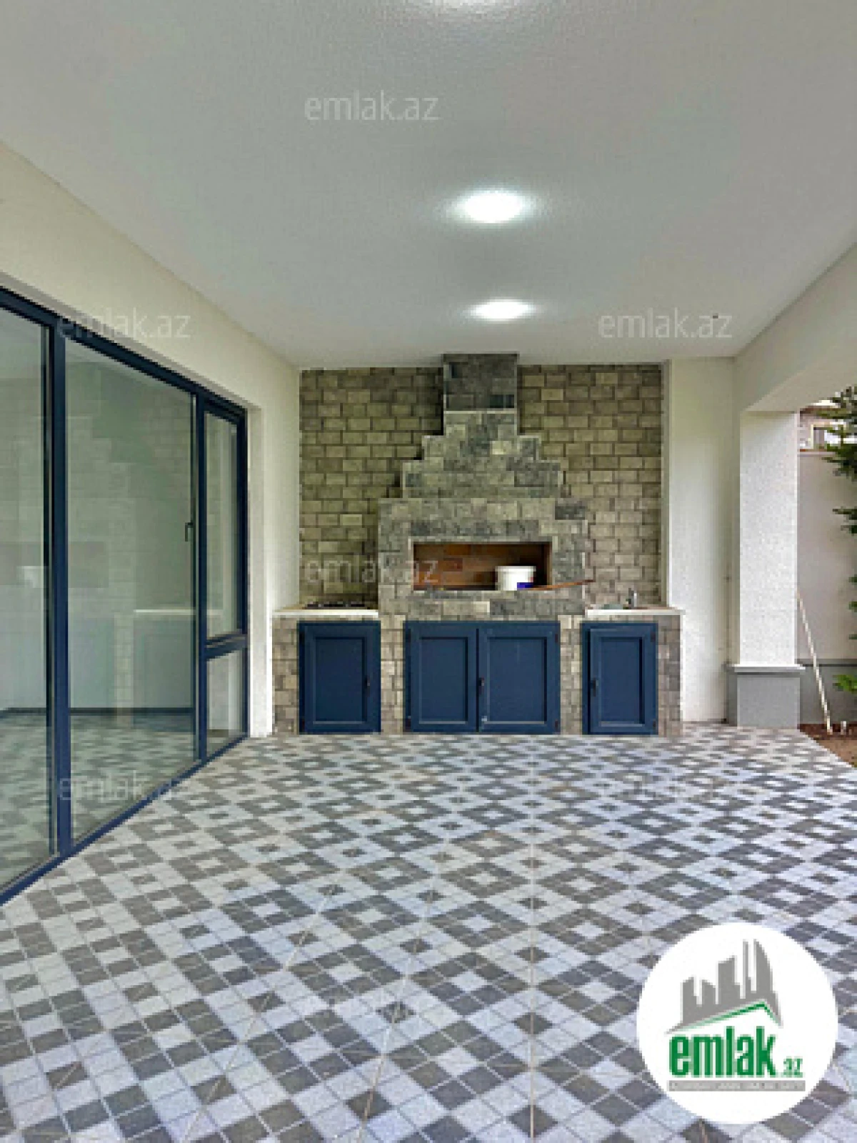 Satılır 6 otaqlı mənzil 350 m²