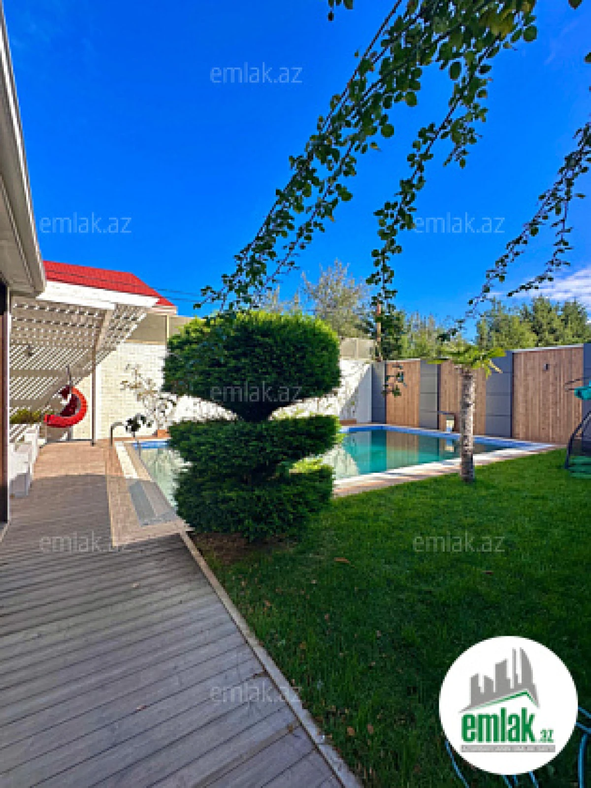 Satılır 6 otaqlı mənzil 250 m²