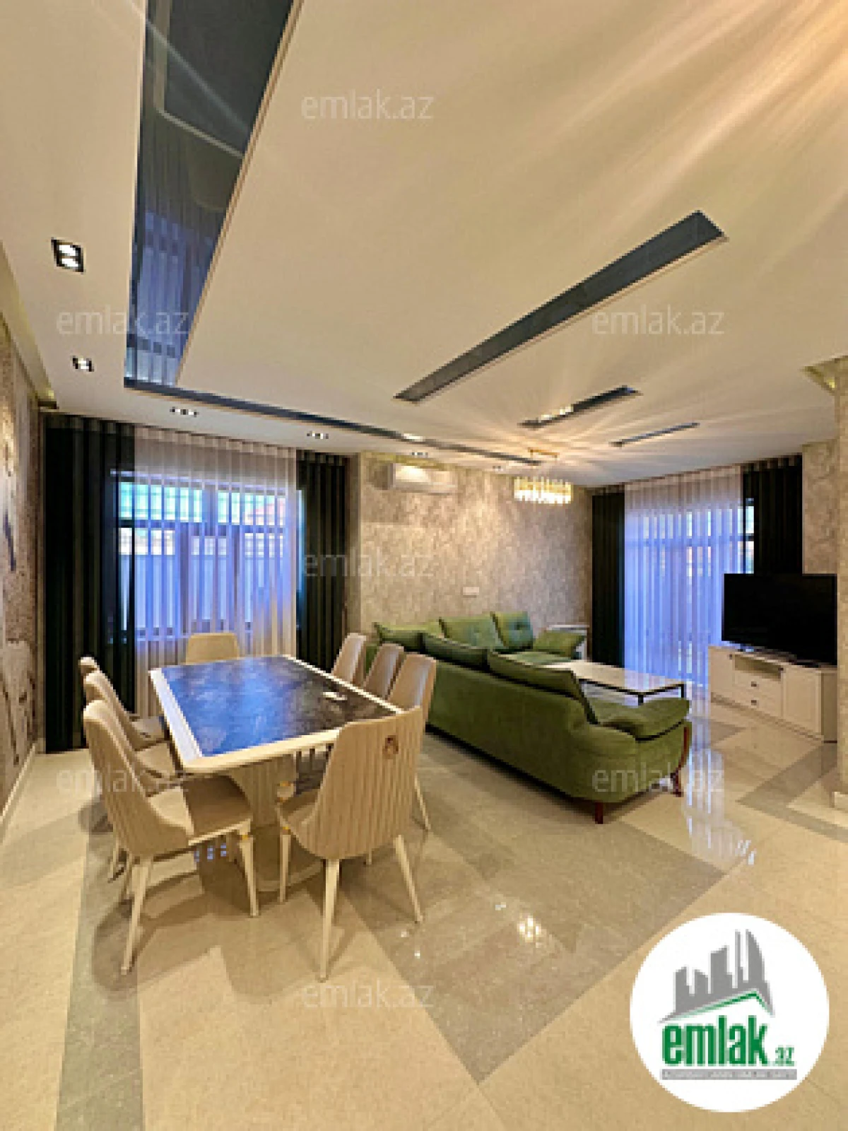 Satılır 6 otaqlı mənzil 250 m²