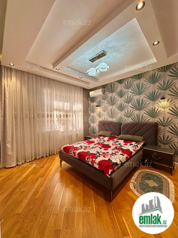 Satılır 6 otaqlı mənzil 250 m²