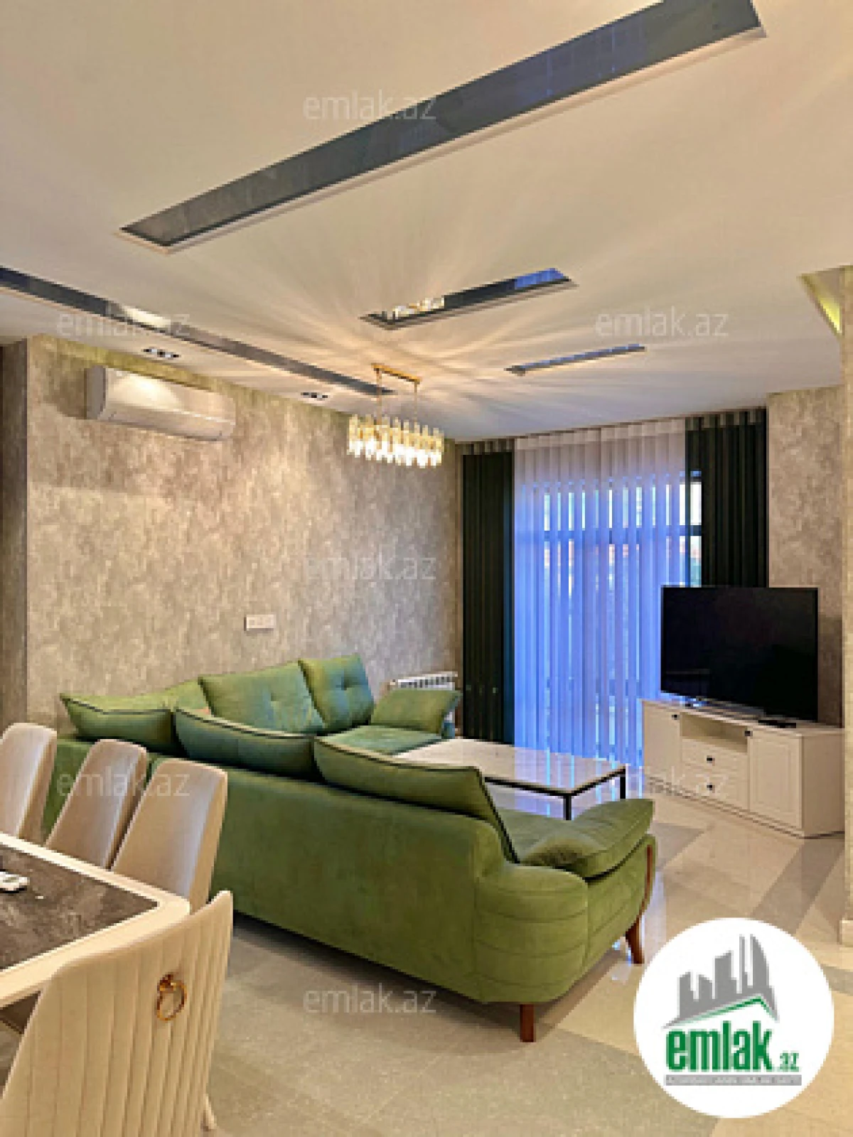 Satılır 6 otaqlı mənzil 250 m²