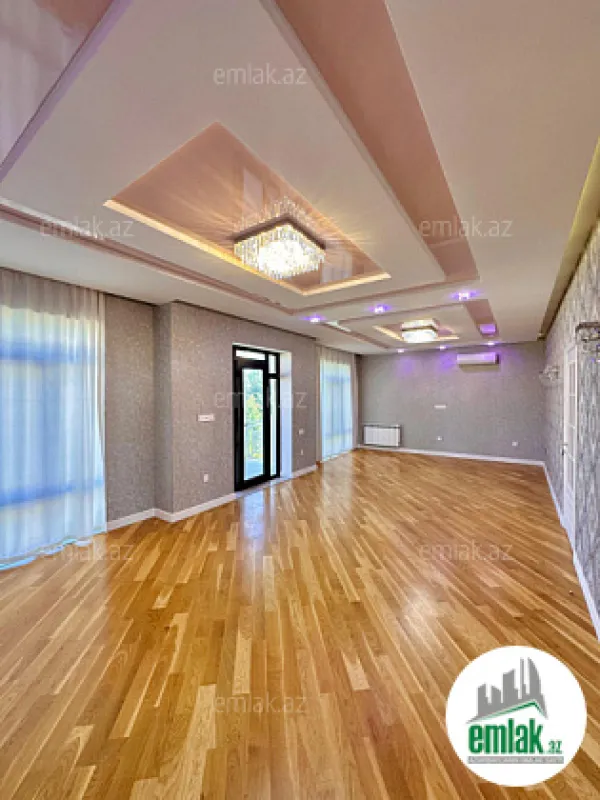 Satılır 6 otaqlı mənzil 250 m²