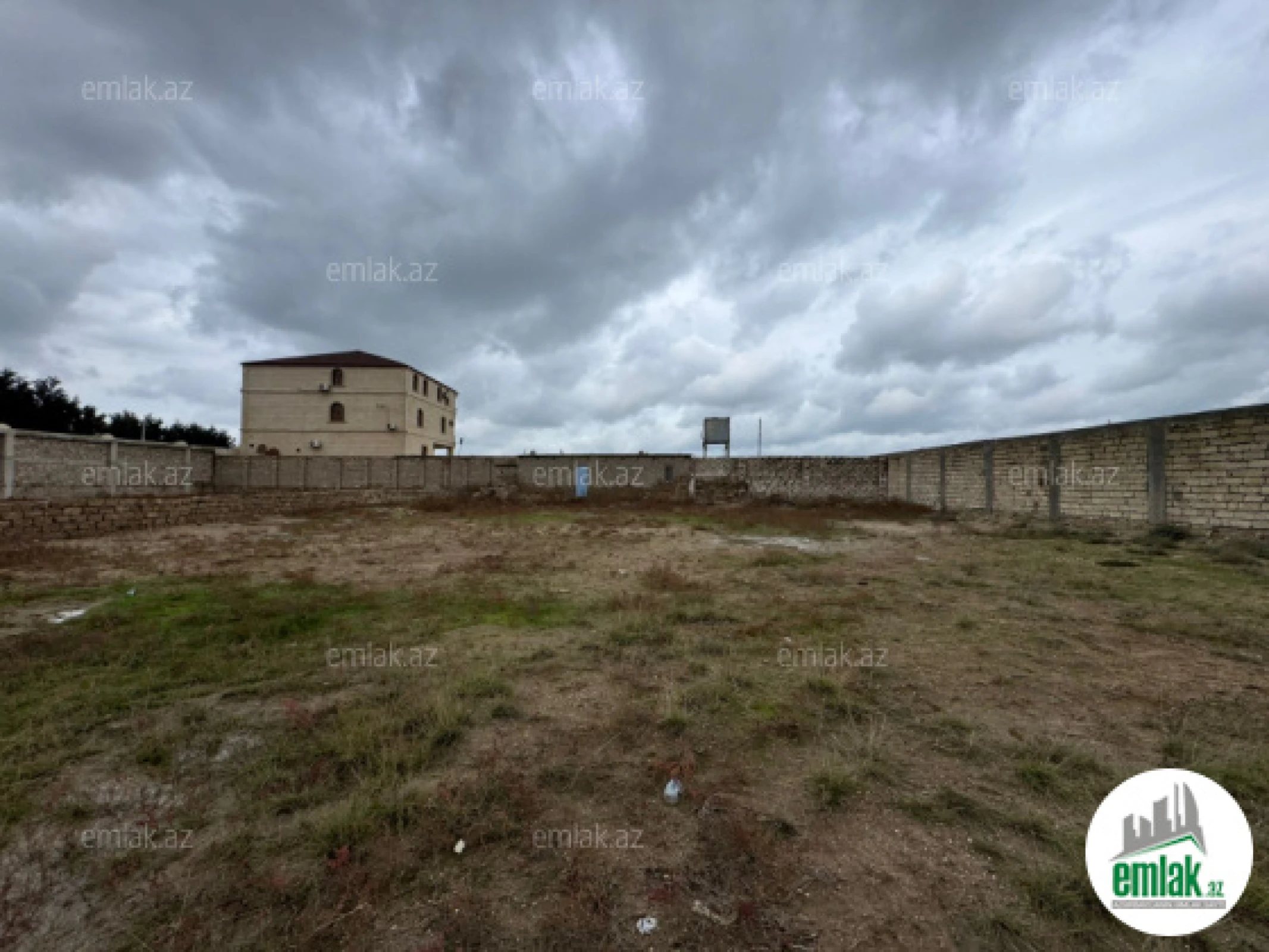 Satılır torpaq sahəsi 12 m²