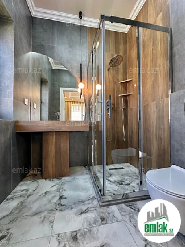 Satılır 6 otaqlı mənzil 460 m²