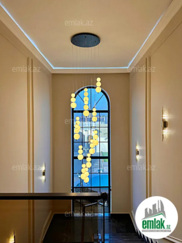 Satılır 6 otaqlı mənzil 460 m²