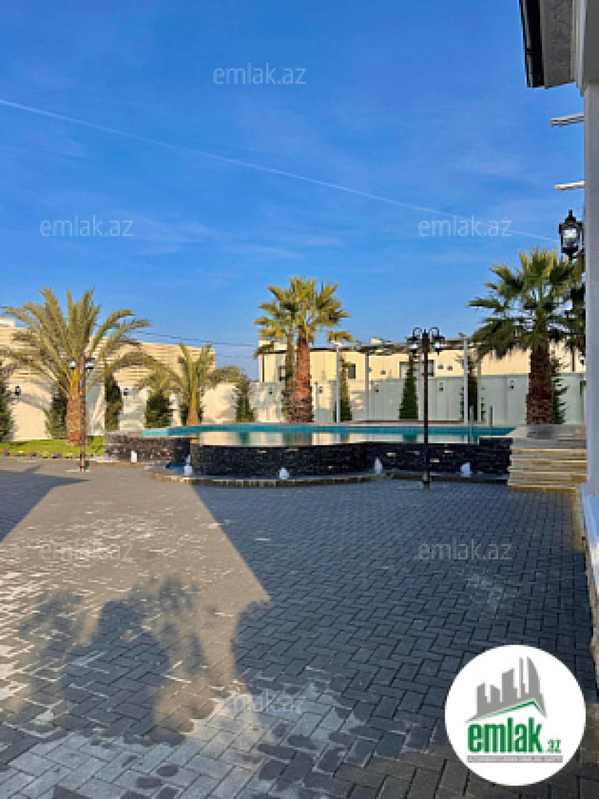 Satılır 6 otaqlı mənzil 460 m²