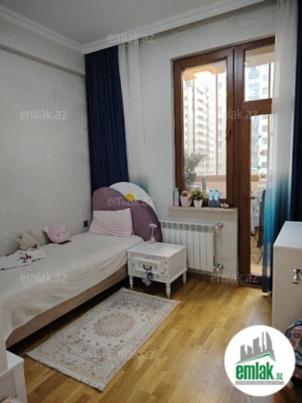 Satılır 5 otaqlı yeni tikili 160.5 m²