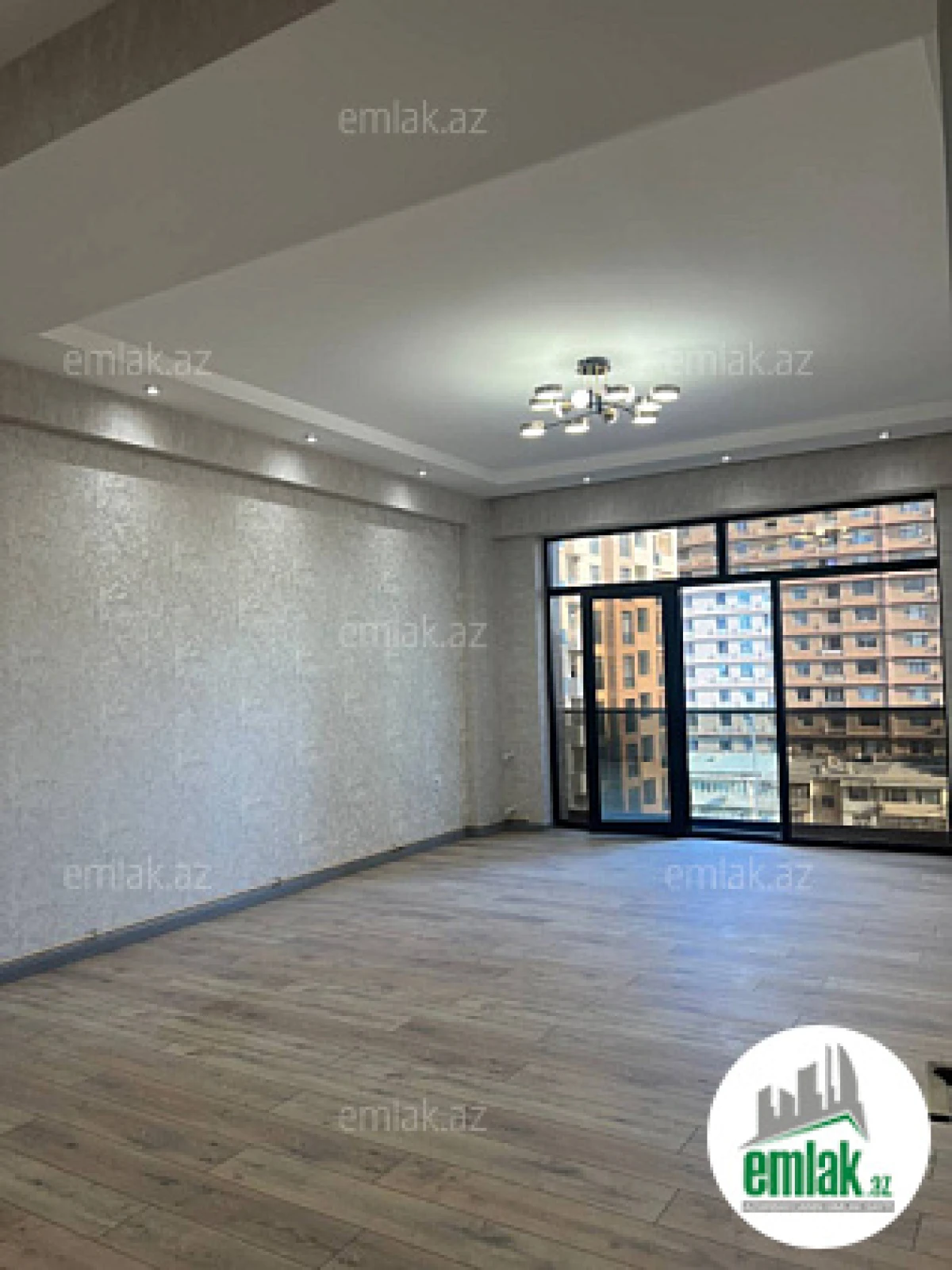 Satılır 2 otaqlı yeni tikili 104 m²