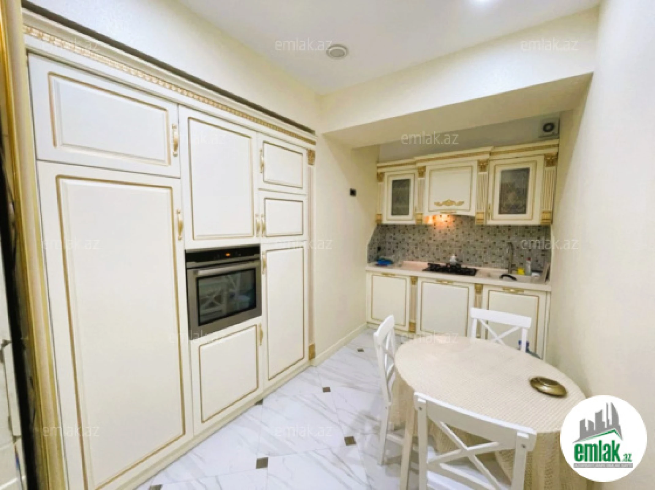 Satılır 3 otaqlı yeni tikili 110 m²