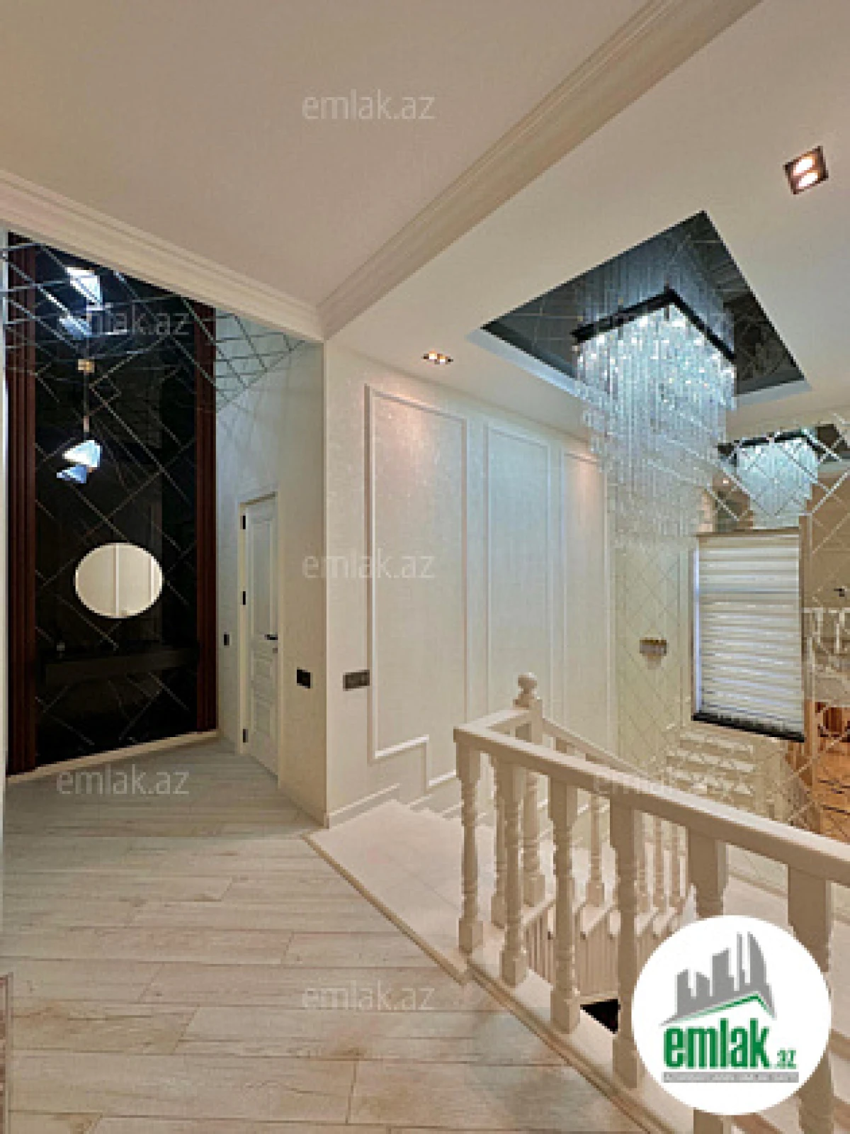 Satılır 6 otaqlı mənzil 360 m²