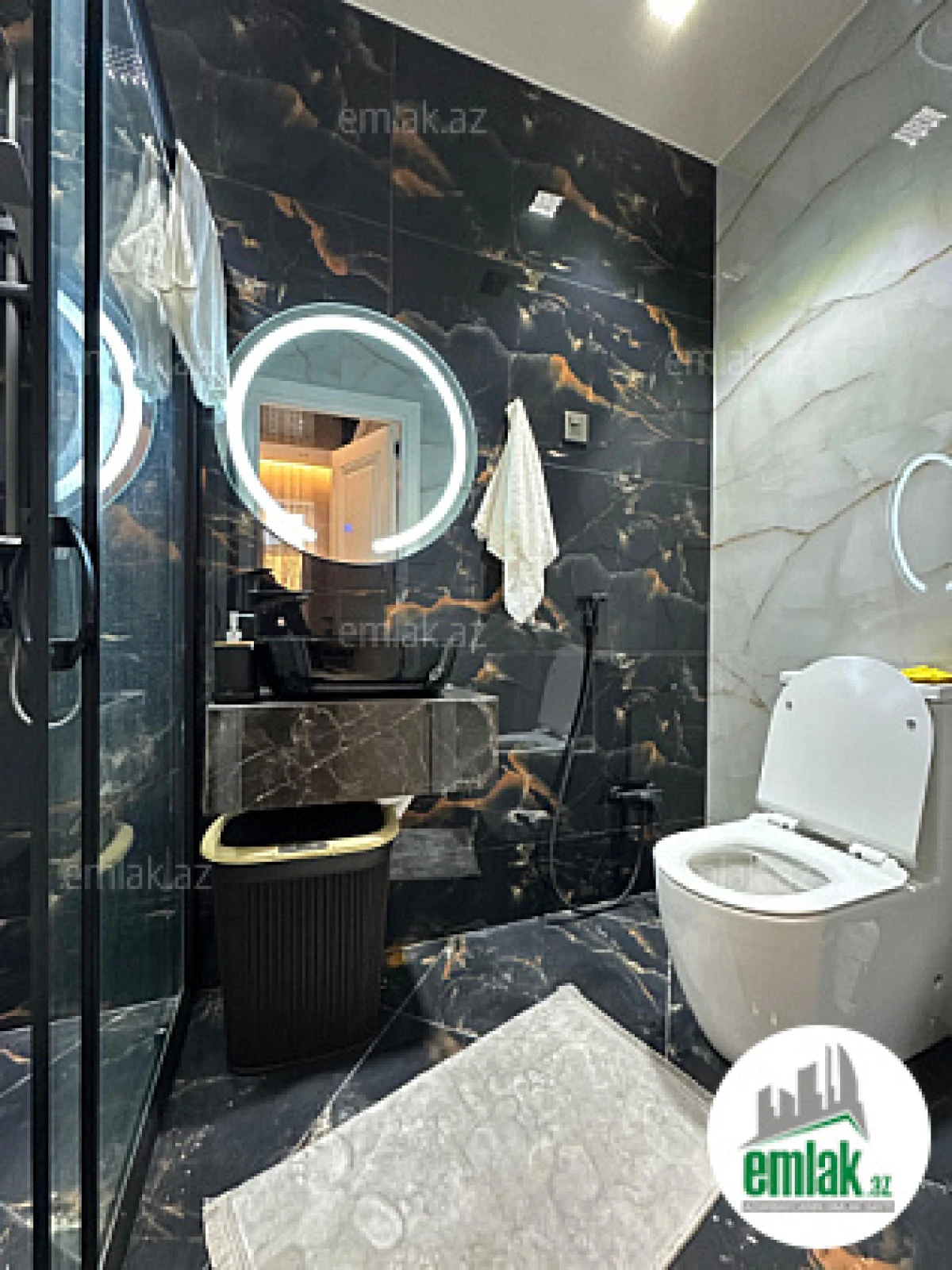 Satılır 6 otaqlı mənzil 360 m²