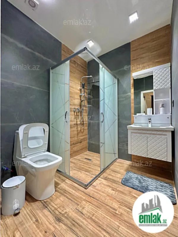 Satılır 6 otaqlı mənzil 360 m²