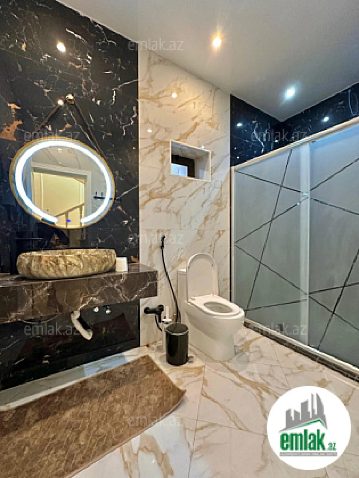 Satılır 6 otaqlı mənzil 360 m²